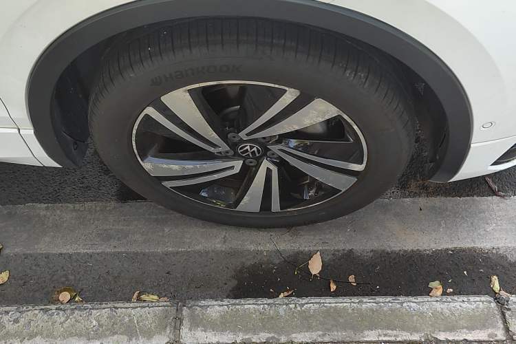Used Volkswagen Tiguan X 2021 330TSI Two-Wheel-Drive Flagship Edition Right Front Wheel Hub