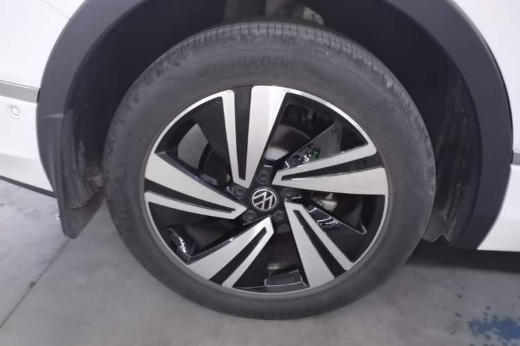 Used Volkswagen Tiguan X 2021 330TSI Two-Wheel-Drive Flagship Edition Right Rear Wheel Hub