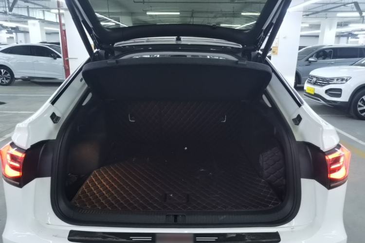 Used Volkswagen Tiguan X 2021 330TSI Two-Wheel-Drive Flagship Edition Trunk