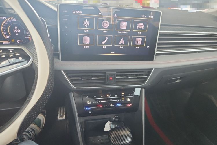Used Volkswagen Tiguan X 2022 330TSI Two-Wheel-Drive Flagship Edition Audio And AC Panel