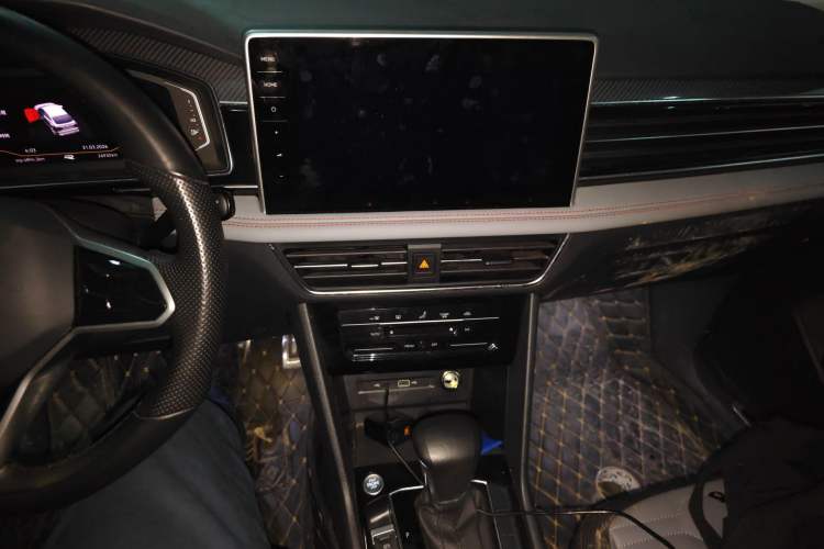 Used Volkswagen Tiguan X 2022 330TSI Two-Wheel Drive Enjoyment Version Audio And AC Panel