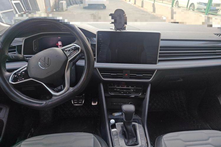 Used Volkswagen Tiguan X 2022 330TSI Two-Wheel Drive Enjoyment Version Center Console