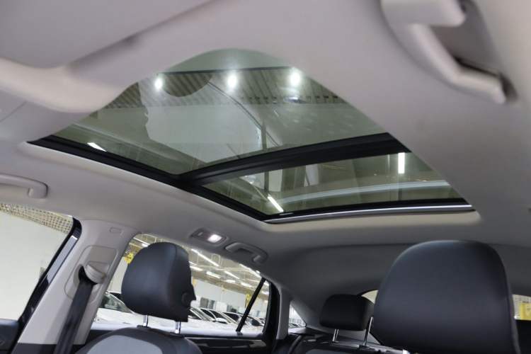 Used Volkswagen Tiguan X 2022 330TSI Two-Wheel-Drive Flagship Edition Headliner