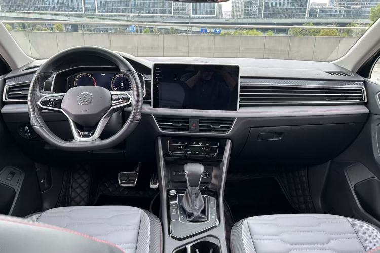 Used Volkswagen Tiguan X 2022 330TSI Two-Wheel-Drive Flagship Edition Interior 2
