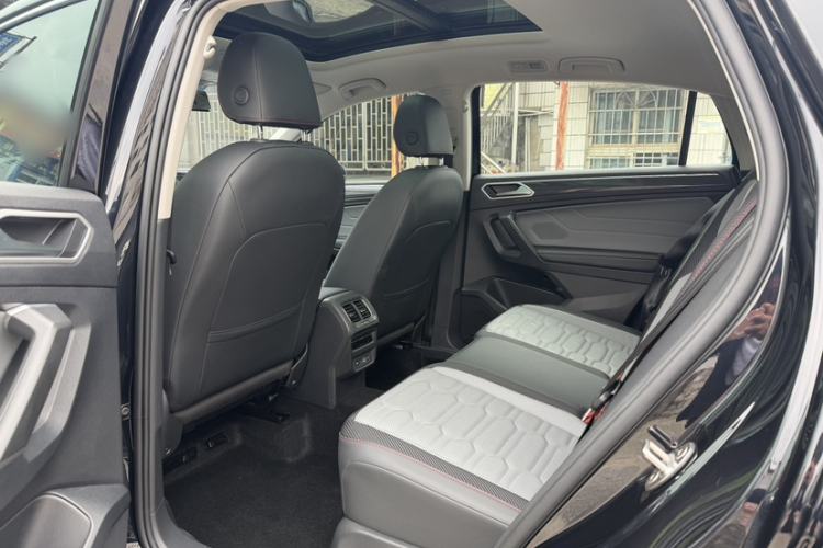 Used Volkswagen Tiguan X 2022 330TSI Two-Wheel-Drive Flagship Edition Interior 3