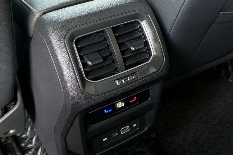 Used Volkswagen Tiguan X 2022 330TSI Two-Wheel-Drive Flagship Edition Interior 7