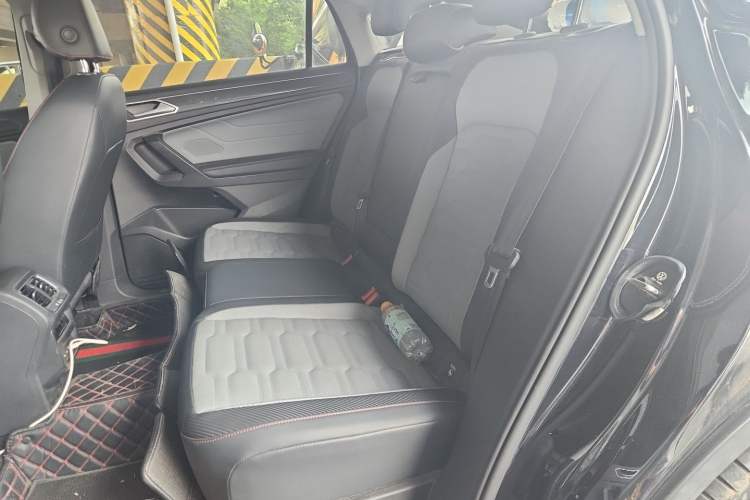 Used Volkswagen Tiguan X 2022 330TSI Two-Wheel-Drive Flagship Edition Left Rear Seat