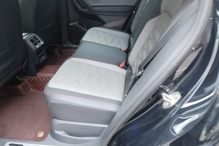 Used Volkswagen Tiguan X 2022 330TSI Two-Wheel-Drive Flagship Edition Left Rear Seat
