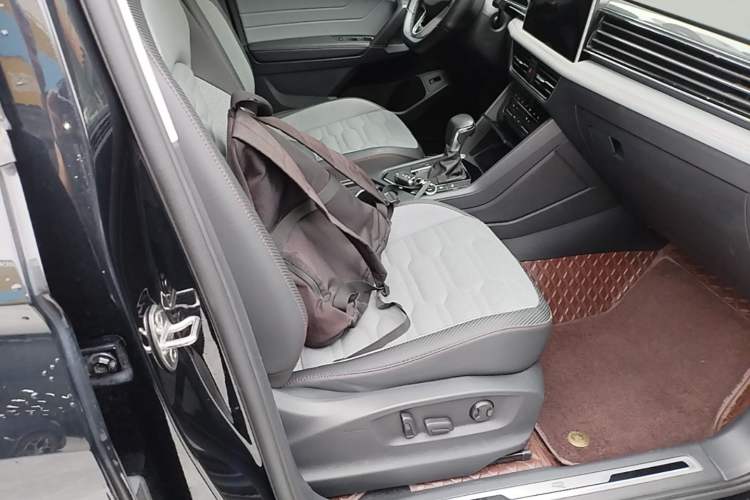 Used Volkswagen Tiguan X 2022 330TSI Two-Wheel-Drive Flagship Edition Right Front Seat
