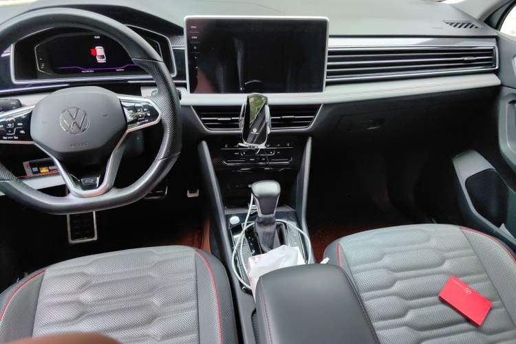 Used Volkswagen Tiguan X 2022 330TSI Two-Wheel-Drive Prestige Flagship Edition Center Console