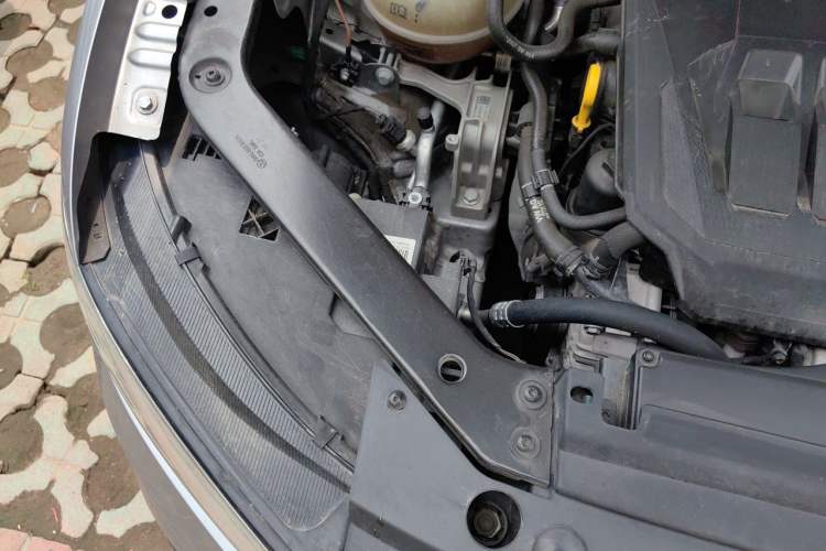 Used Volkswagen Tiguan X 2022 330TSI Two-Wheel-Drive Prestige Flagship Edition Engine Bay Right
