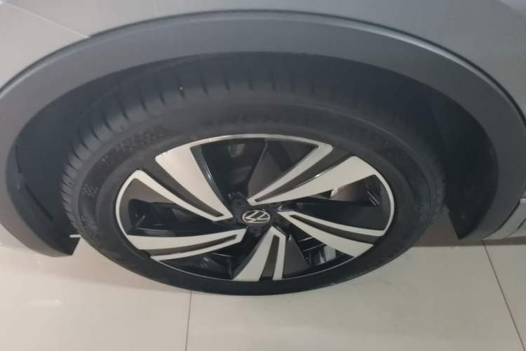 Used Volkswagen Tiguan X 2022 330TSI Two-Wheel-Drive Flagship Edition Left Front Wheel Hub