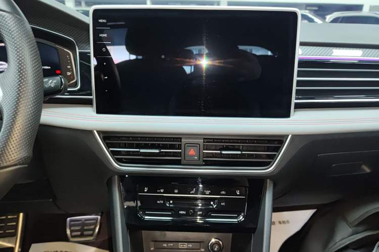 Used Volkswagen Tiguan X 2022 330TSI Two-Wheel-Drive Prestige Flagship Edition Audio And AC Panel