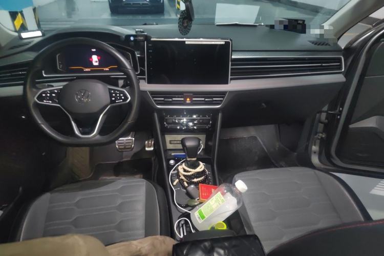 Used Volkswagen Tiguan X 2022 330TSI Two-Wheel-Drive Flagship Edition Center Console