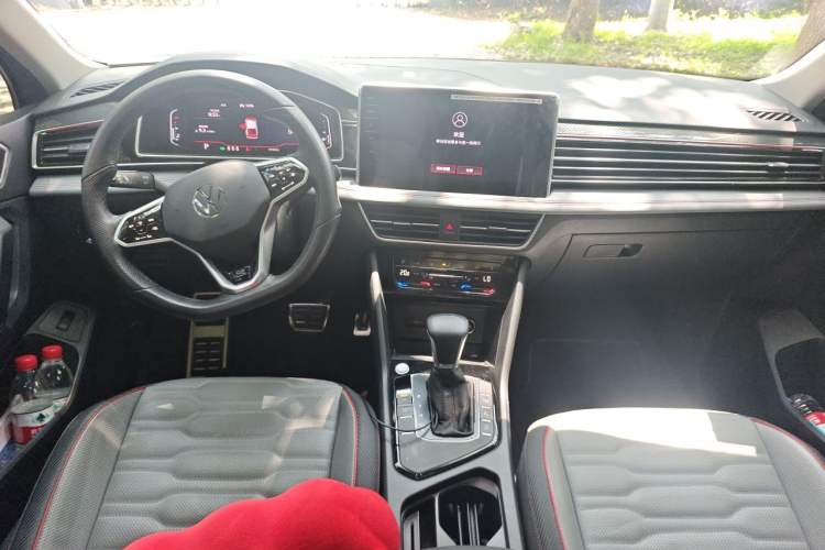 Used Volkswagen Tiguan X 2022 330TSI Two-Wheel-Drive Prestige Flagship Edition Center Console