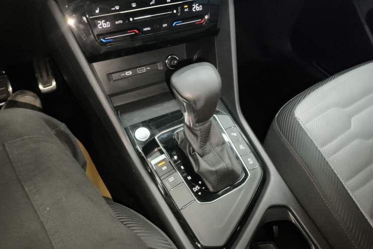 Used Volkswagen Tiguan X 2022 330TSI Two-Wheel-Drive Flagship Edition Gear Lever