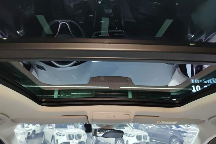 Used Volkswagen Tiguan X 2022 330TSI Two-Wheel-Drive Prestige Flagship Edition Headliner