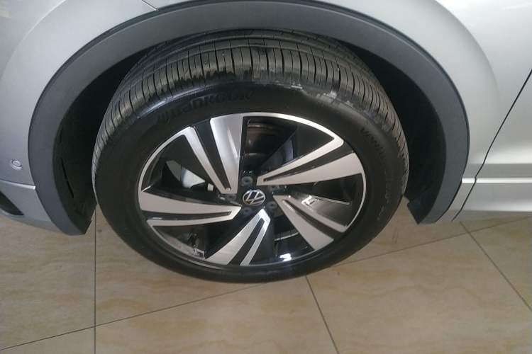 Used Volkswagen Tiguan X 2022 330TSI Two-Wheel-Drive Flagship Edition Left Front Wheel Hub