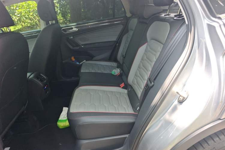 Used Volkswagen Tiguan X 2022 330TSI Two-Wheel-Drive Prestige Flagship Edition Left Rear Seat