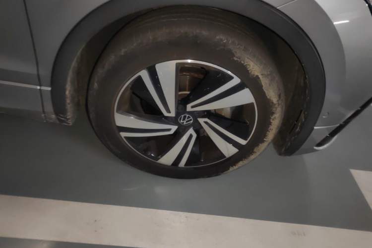 Used Volkswagen Tiguan X 2022 330TSI Two-Wheel-Drive Flagship Edition Right Front Wheel Hub
