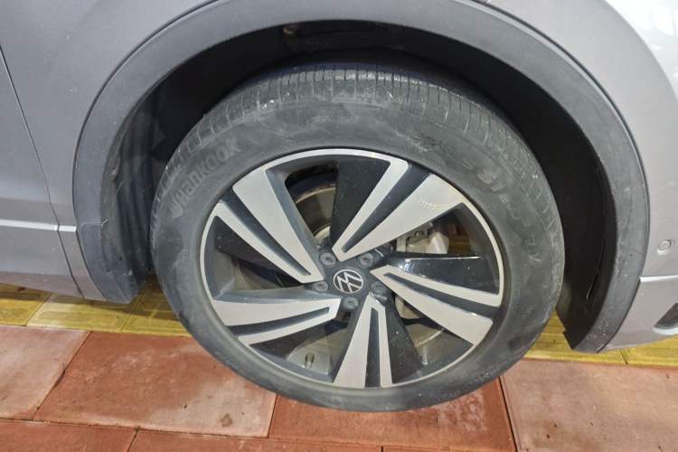 Used Volkswagen Tiguan X 2022 330TSI Two-Wheel-Drive Flagship Edition Right Front Wheel Hub