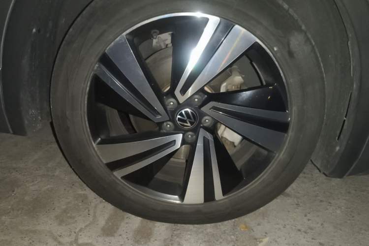 Used Volkswagen Tiguan X 2022 330TSI Two-Wheel-Drive Flagship Edition Right Front Wheel Hub