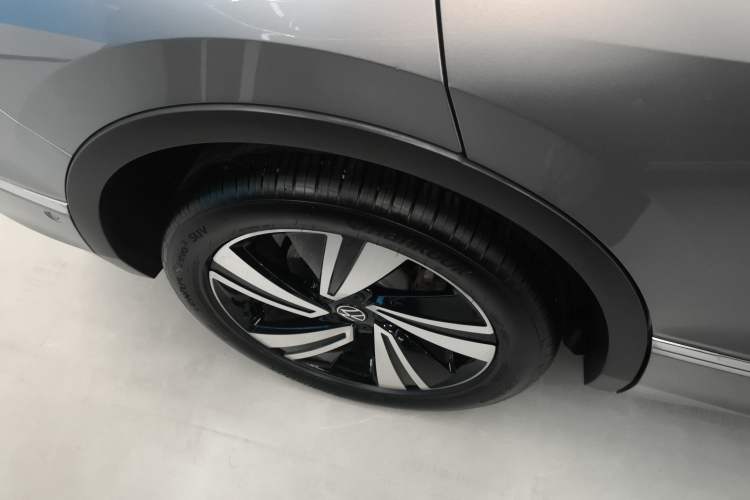 Used Volkswagen Tiguan X 2022 330TSI Two-Wheel-Drive Flagship Edition Right Rear Wheel Hub