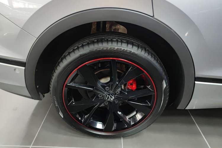 Used Volkswagen Tiguan X 2022 330TSI Two-Wheel-Drive Prestige Flagship Edition Right Rear Wheel Hub