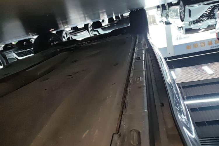 Used Volkswagen Tiguan X 2022 330TSI Two-Wheel-Drive Prestige Flagship Edition Right Side Sill