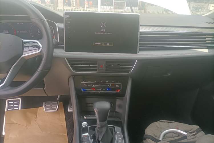 Used Volkswagen Tiguan X 2022 330TSI Two-Wheel-Drive Flagship Edition Audio And AC Panel