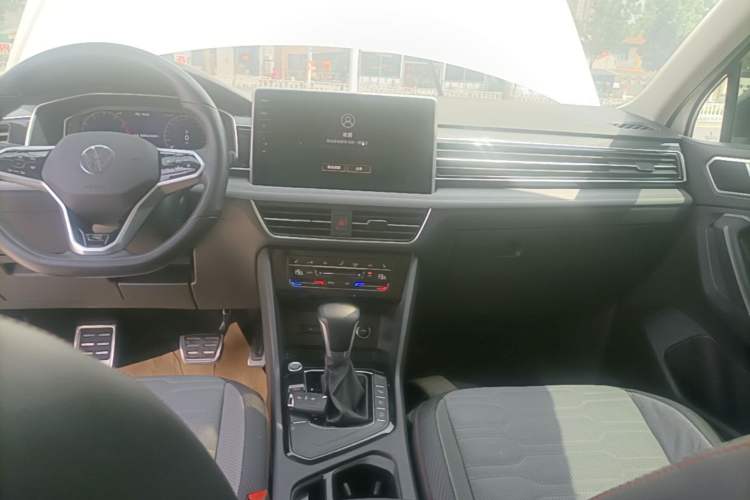 Used Volkswagen Tiguan X 2022 330TSI Two-Wheel-Drive Flagship Edition Audio And AC Panel