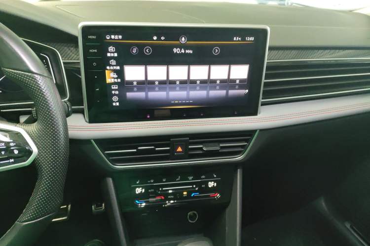 Used Volkswagen Tiguan X 2022 330TSI Two-Wheel-Drive Flagship Edition Audio And AC Panel