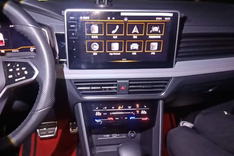Used Volkswagen Tiguan X 2022 330TSI Two-Wheel-Drive Flagship Edition Audio And AC Panel