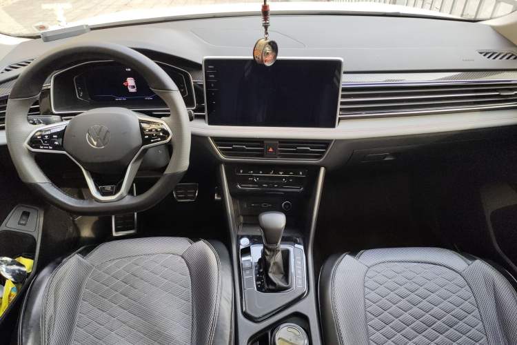 Used Volkswagen Tiguan X 2022 330TSI Two-Wheel-Drive Prestige Flagship Edition Center Console