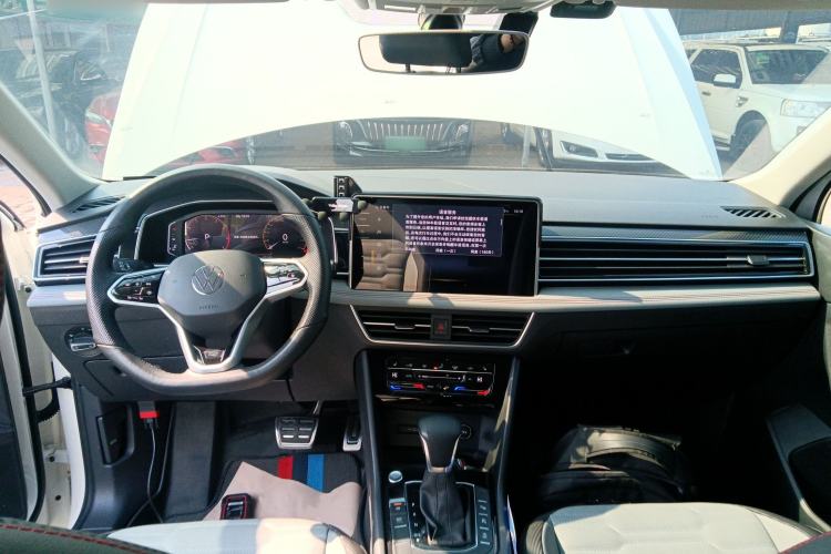 Used Volkswagen Tiguan X 2022 330TSI Two-Wheel-Drive Flagship Edition Center Console