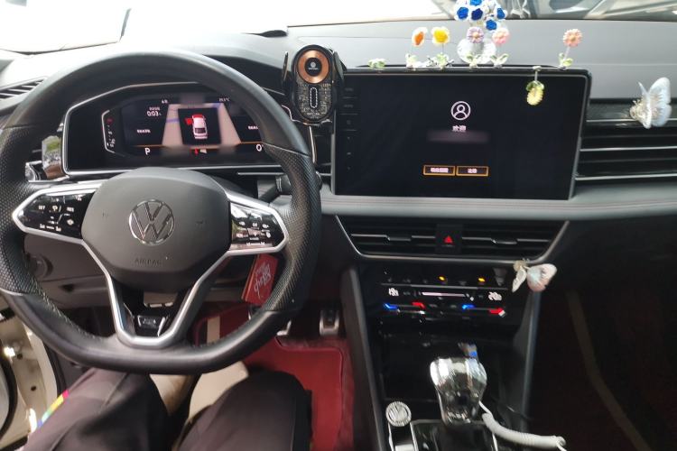 Used Volkswagen Tiguan X 2022 330TSI Two-Wheel-Drive Flagship Edition Center Console