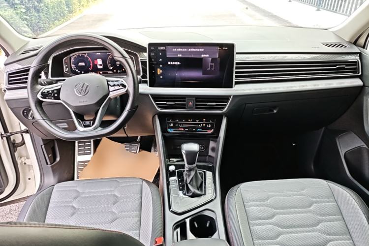 Used Volkswagen Tiguan X 2022 330TSI Two-Wheel-Drive Flagship Edition Center Console
