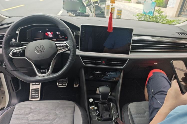 Used Volkswagen Tiguan X 2022 330TSI Two-Wheel-Drive Flagship Edition Center Console