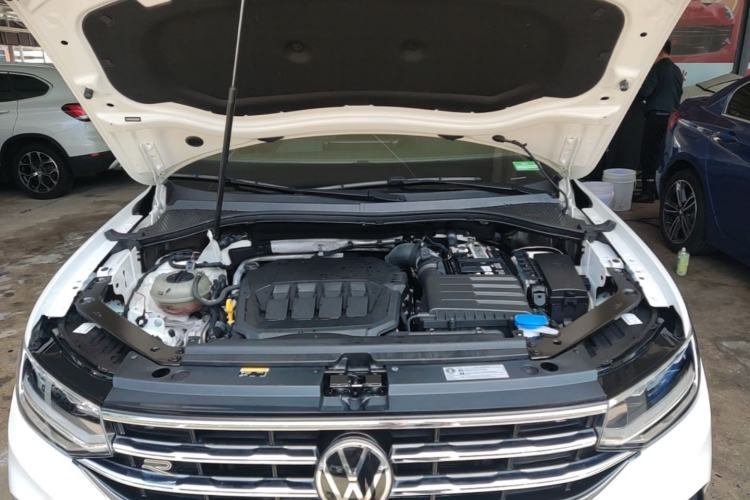 Used Volkswagen Tiguan X 2022 330TSI Two-Wheel-Drive Flagship Edition Engine Bay