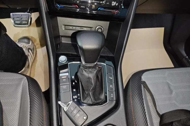 Used Volkswagen Tiguan X 2022 330TSI Two-Wheel-Drive Flagship Edition Gear Lever