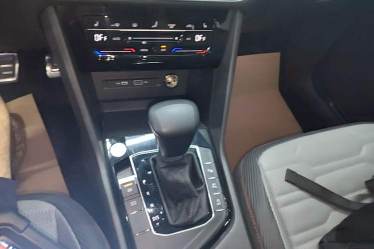 Used Volkswagen Tiguan X 2022 330TSI Two-Wheel-Drive Flagship Edition Gear Lever