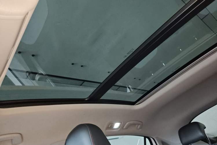 Used Volkswagen Tiguan X 2022 330TSI Two-Wheel-Drive Flagship Edition Headliner