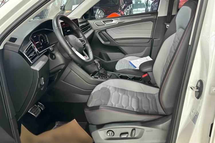 Used Volkswagen Tiguan X 2022 330TSI Two-Wheel-Drive Flagship Edition Interior 3