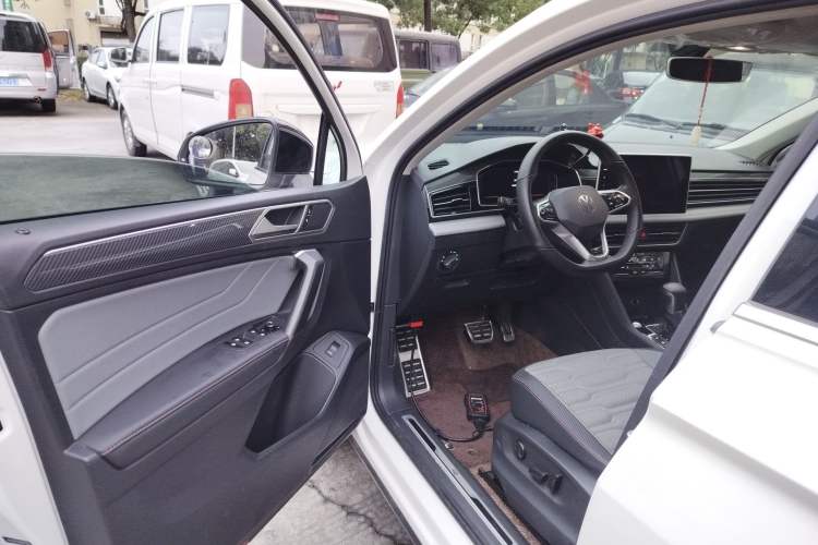 Used Volkswagen Tiguan X 2022 330TSI Two-Wheel-Drive Flagship Edition Interior 3