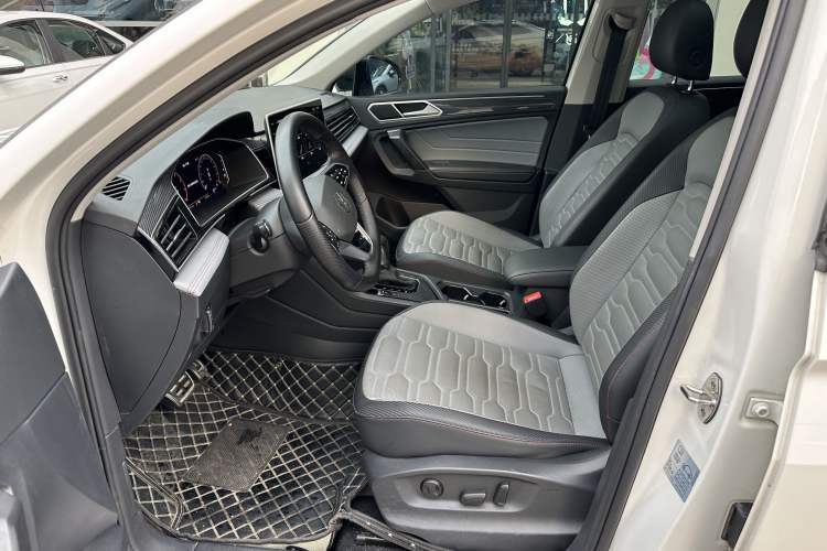 Used Volkswagen Tiguan X 2022 330TSI Two-Wheel-Drive Flagship Edition Interior 4