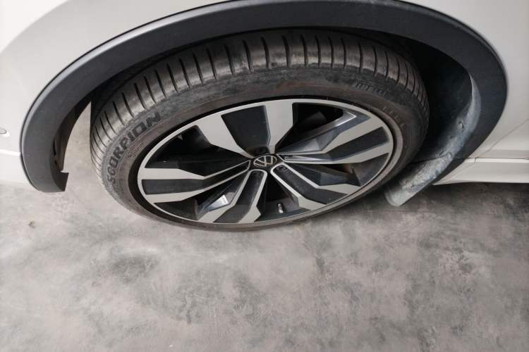 Used Volkswagen Tiguan X 2022 330TSI Two-Wheel-Drive Prestige Flagship Edition Left Front Wheel Hub