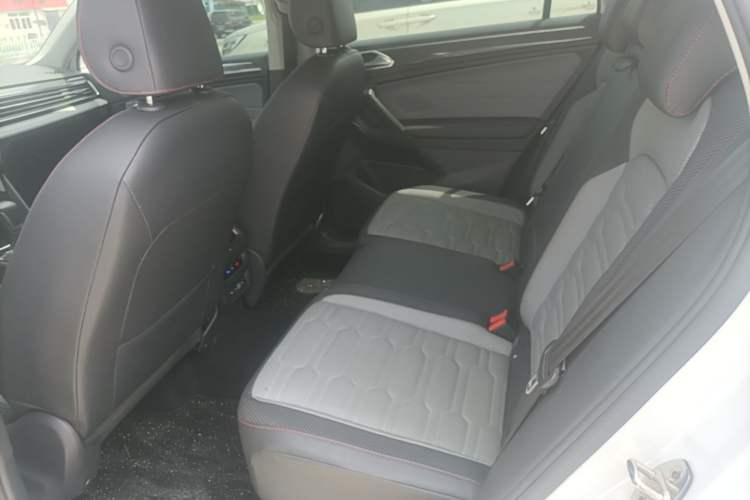 Used Volkswagen Tiguan X 2022 330TSI Two-Wheel-Drive Flagship Edition Left Rear Seat