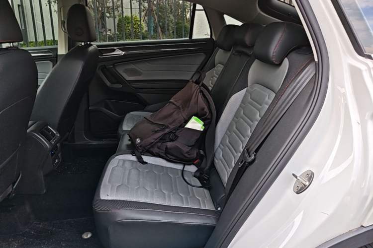 Used Volkswagen Tiguan X 2022 330TSI Two-Wheel-Drive Flagship Edition Left Rear Seat