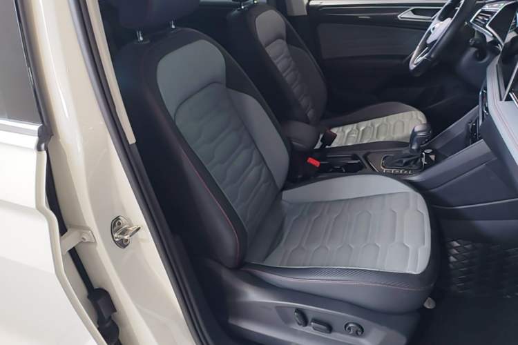 Used Volkswagen Tiguan X 2022 330TSI Two-Wheel-Drive Flagship Edition Right Front Seat