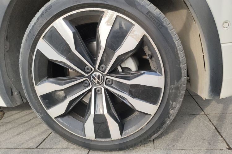 Used Volkswagen Tiguan X 2022 330TSI Two-Wheel-Drive Prestige Flagship Edition Right Front Wheel Hub